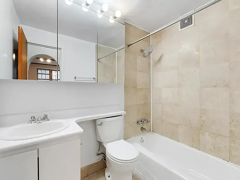 224 Sullivan St #B31 — Photo 4