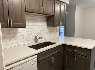 801 E Miner St Floor 2, Arlington Heights, IL 60004