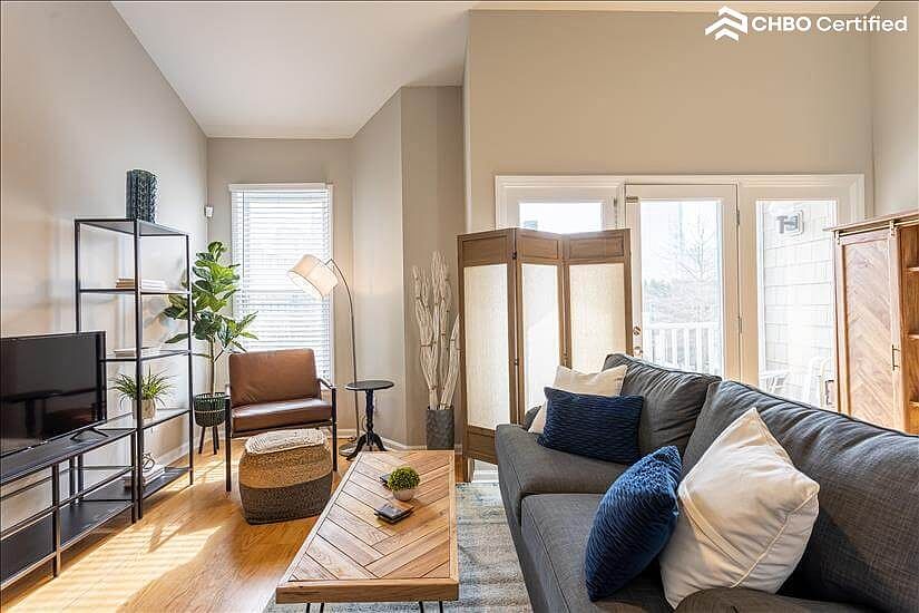 Spacious comfortable family room