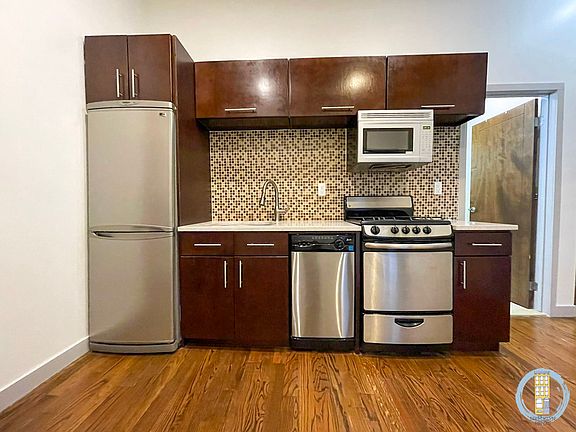 4th image of 130 New York Ave #6A