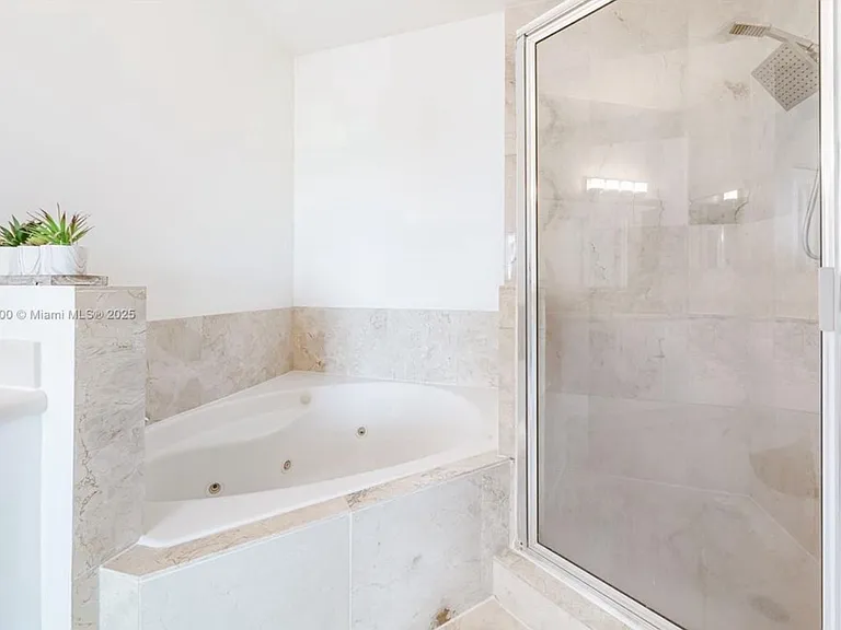 7900 Harbor Island Dr #Penthouse 14 — Photo 9