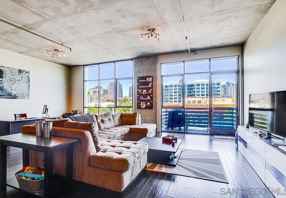 1st image of 527 10th Ave Unit 306