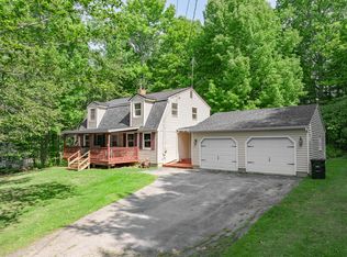 91 Wendy Acres Dr, Hermon, ME 04401