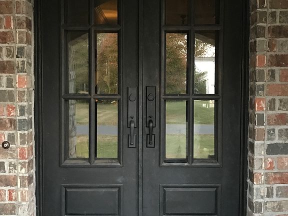 4th image of 110 Holly Farm Ln