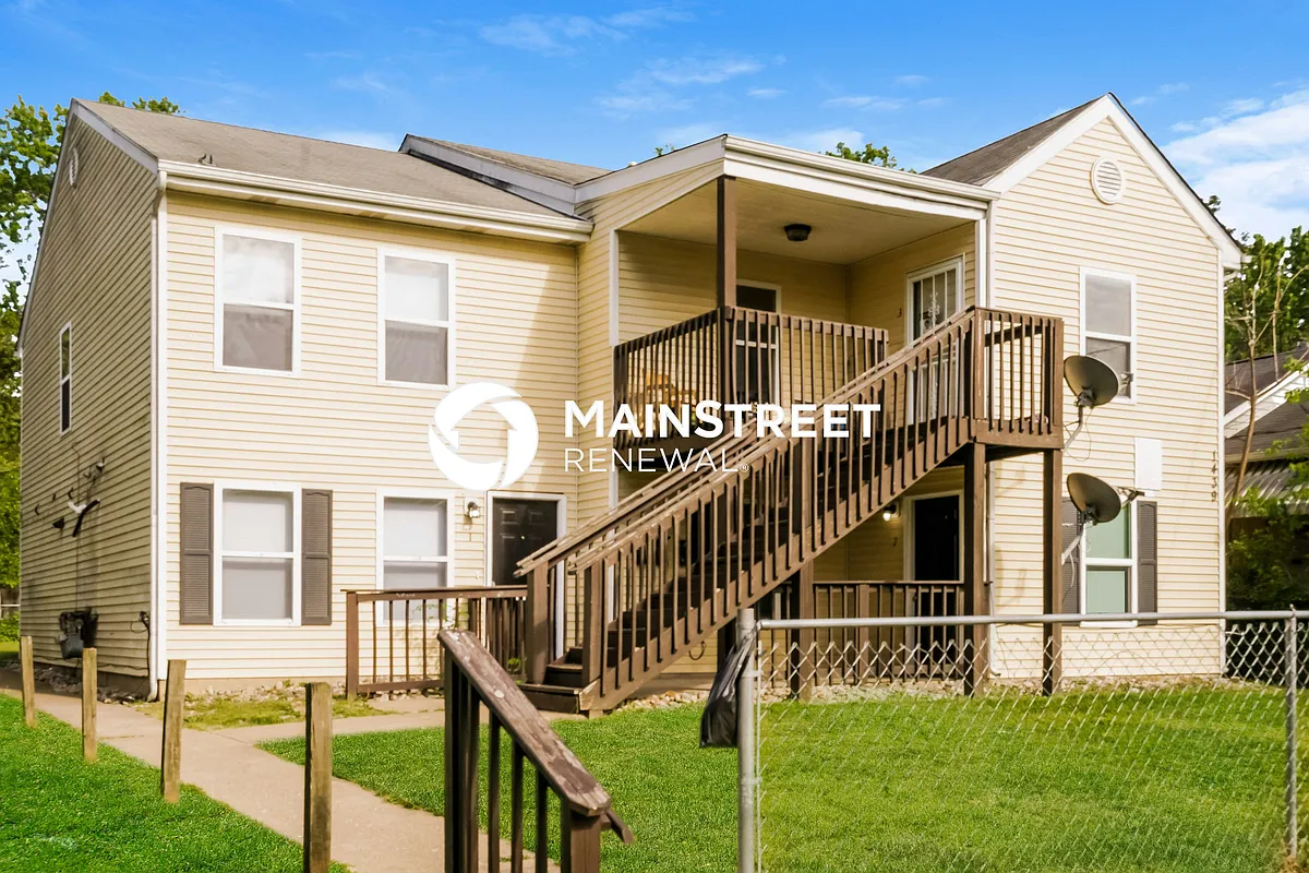 Front View - 1439 Beech St #1