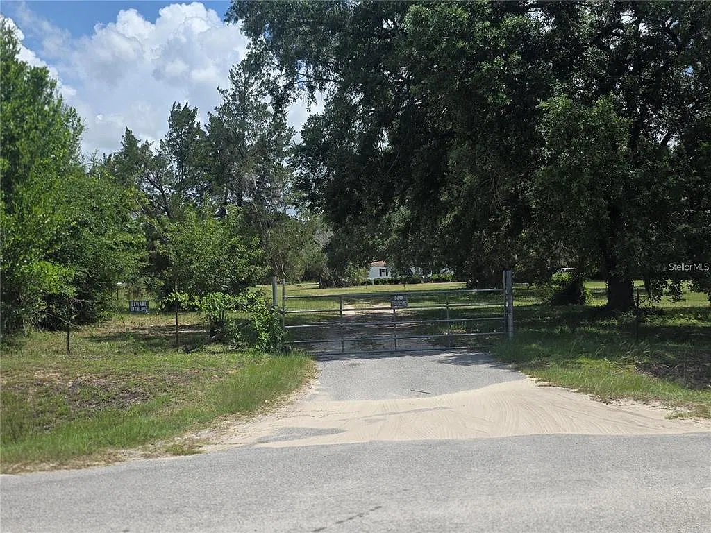 4 bed, 2.0 bath, 2280 sqft, $2,300 — Photo 4