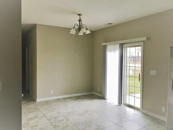 4th image of 225 Fairwood Way