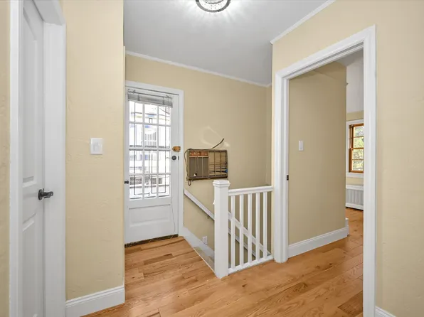 85-11 Eton Street image 9 of 20