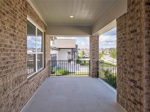 5th image of 154 Sequoia Dr