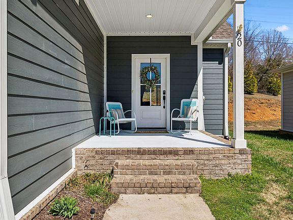 4th image of 20 Sycamore Rdg W