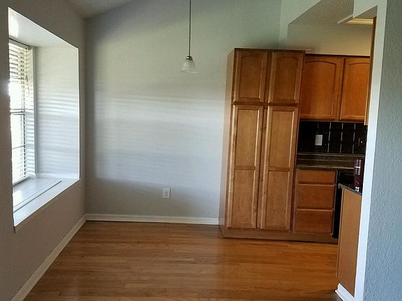 5th image of 2411 Boca Chica Dr