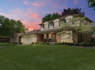 41832 Rayburn Dr, Northville, MI 48168