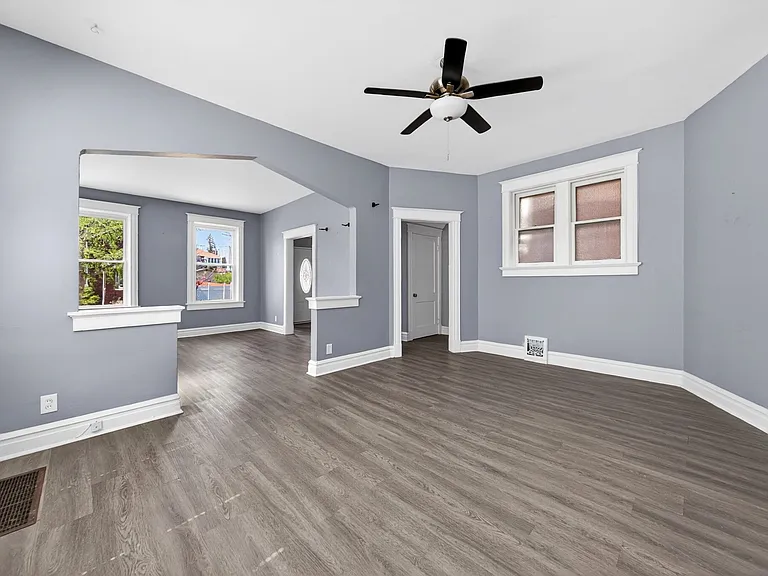 3526 S Spring Ave — Photo 5