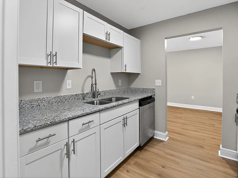 Alex Place Apartments — Photo 40