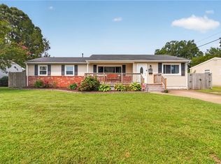 905 Kings Arms Dr, Virginia Beach, VA 23452
