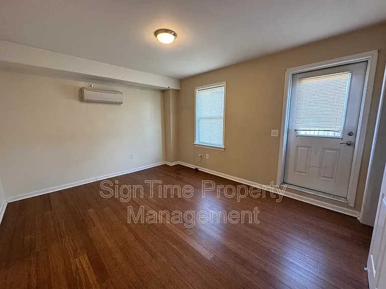 44 E Franklin St #3W — Photo 5