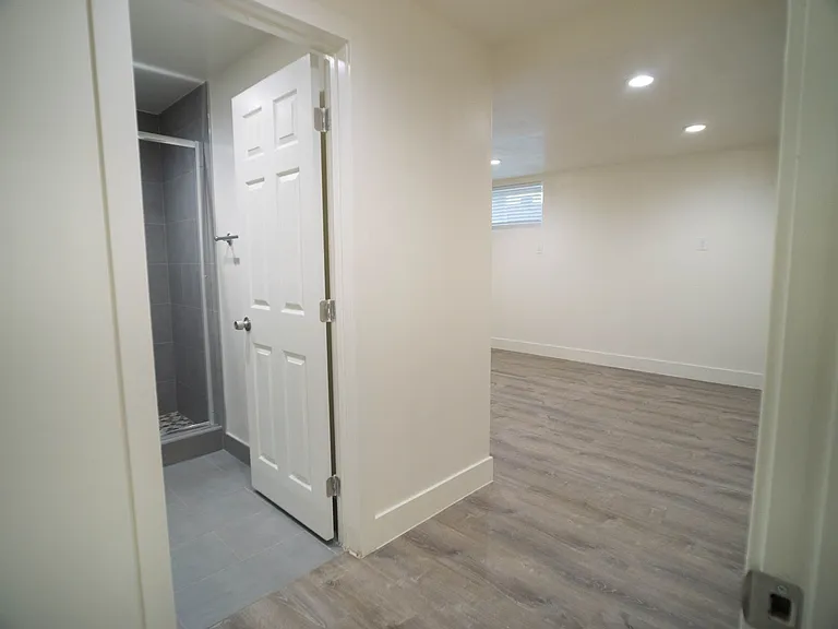 The Plaza House — Photo 17
