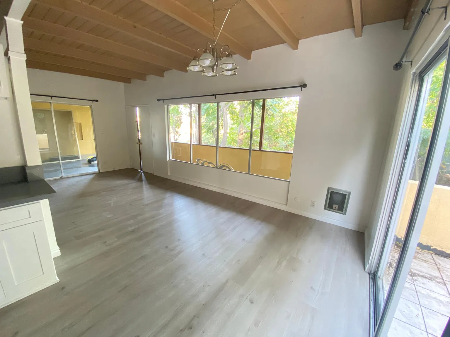 3 bed, 1500 sqft, $2,880 — Photo 4