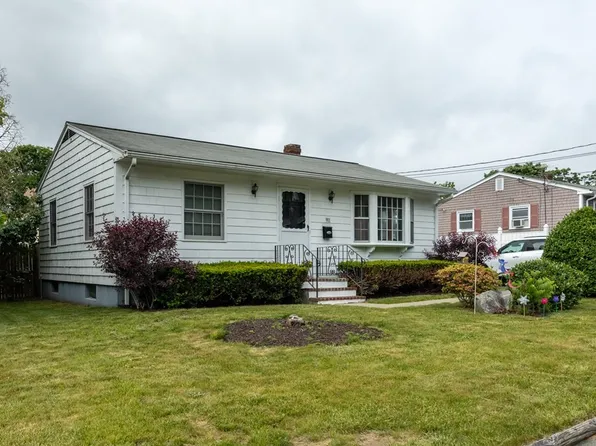 911 Lucy St, New Bedford, MA 02745