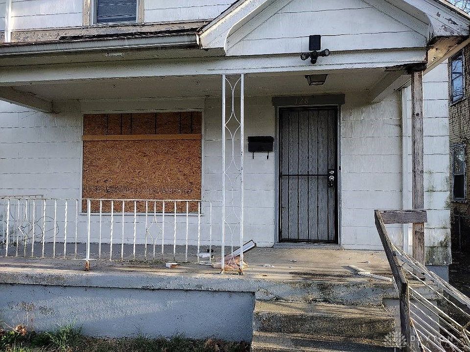 1st image of 128 Reisinger Ave