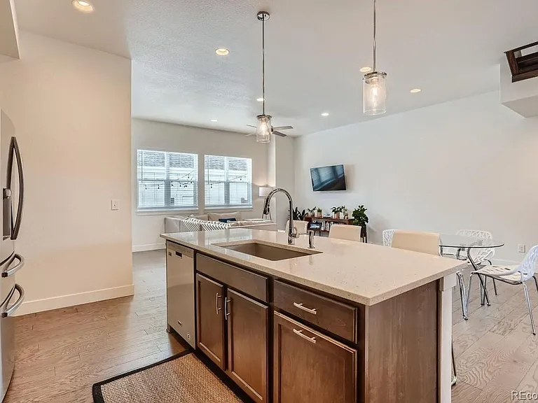 6003 N Galena St — Photo 8
