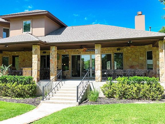 4th image of 306 Bridgepoint Drive