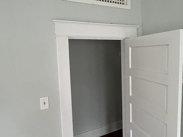 1907 Hunter Ave — Photo 10