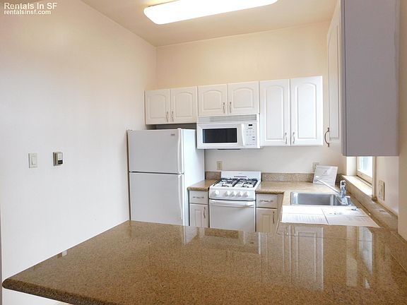 3rd image of 900 Powell St APT 11