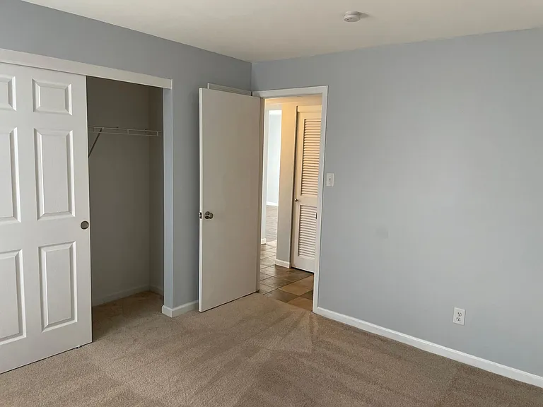 1210 Creve Coeur Crossing Ln #H — Photo 19