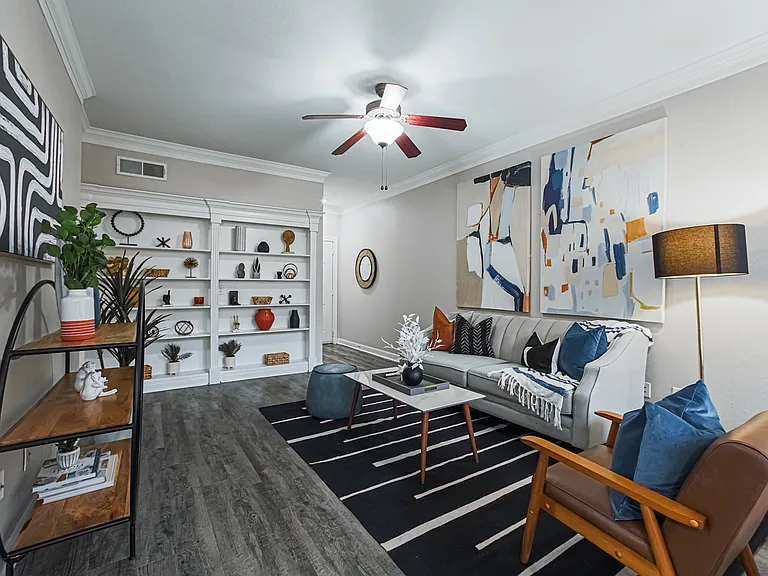 The Village at Bellaire Apartments — Photo 45