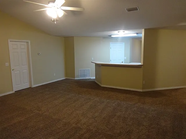 2424 W Shelby Creek Rd — Photo 3