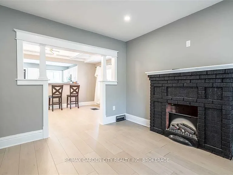 96 Beechwood Ave — Photo 5