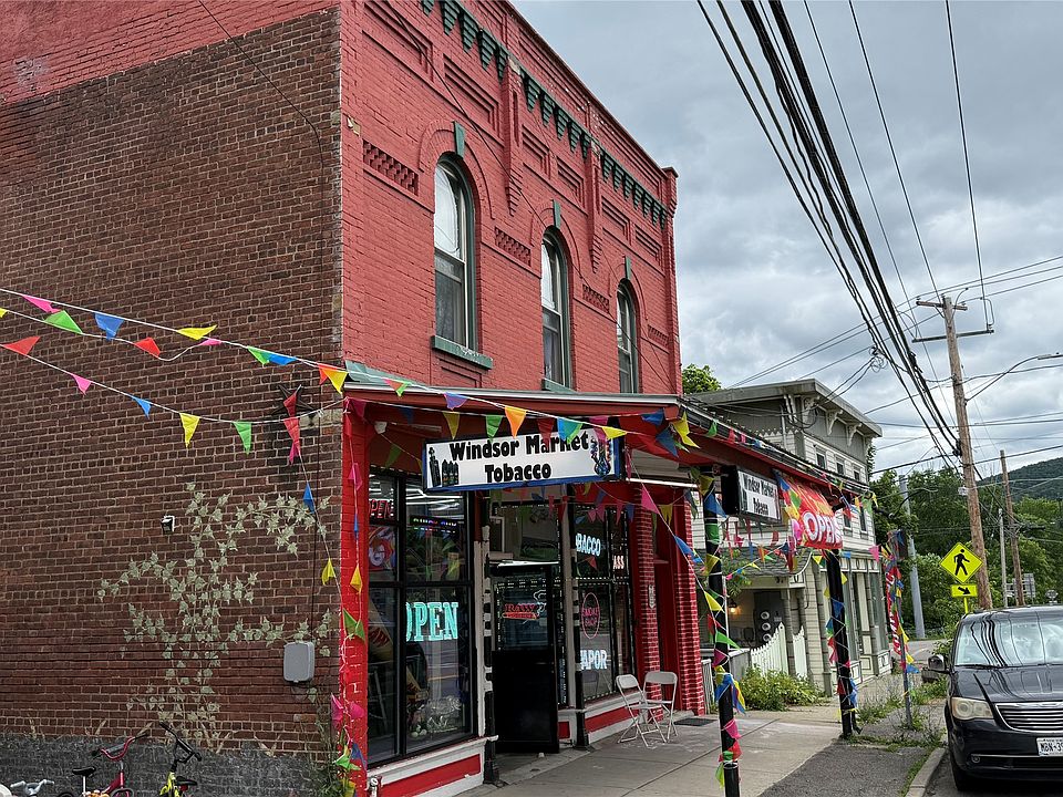 2nd image of 100 Main St