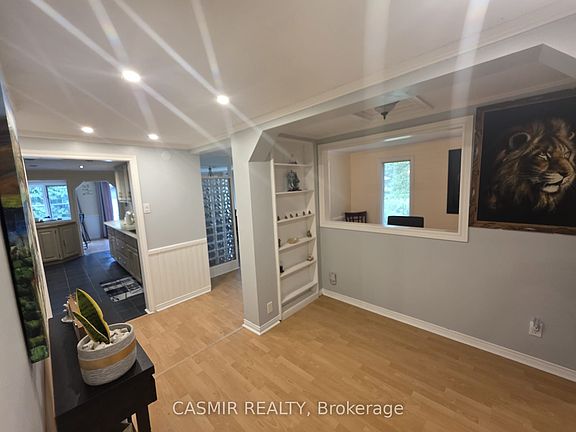 5th image of 2148 Champlain Rd