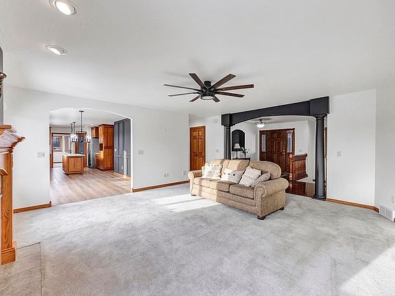 5th image of 4207 Lost Dauphin Rd