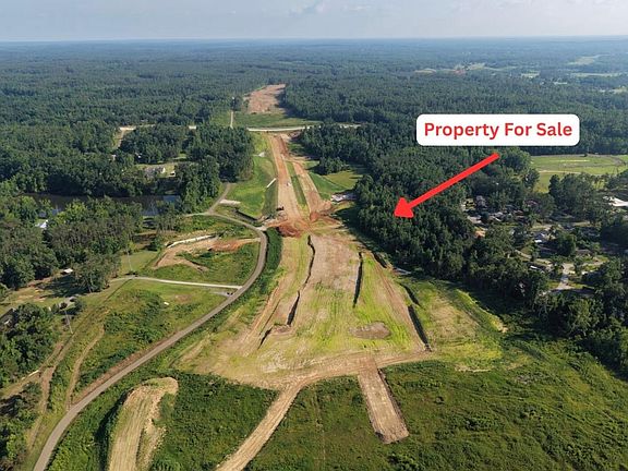 4th image of E Pinewood Dr