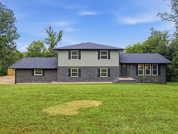 2nd image of 8178 Savannah Hills Dr