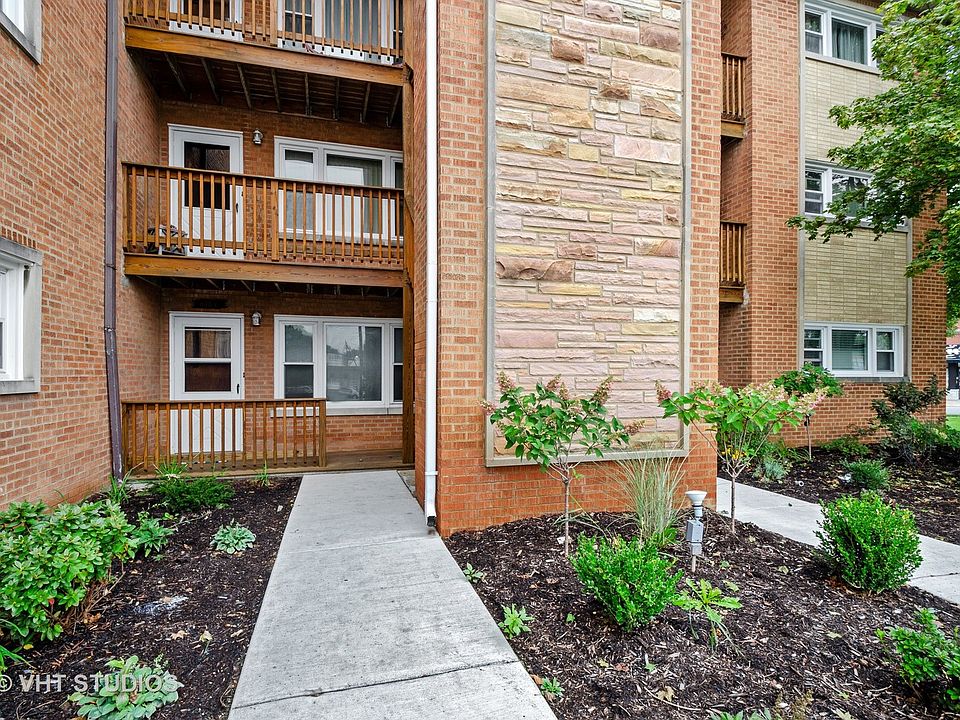 2nd image of 6084 N Milwaukee Ave #1