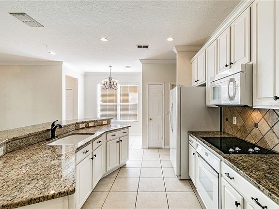 3rd image of 350 Twelve Oaks Dr