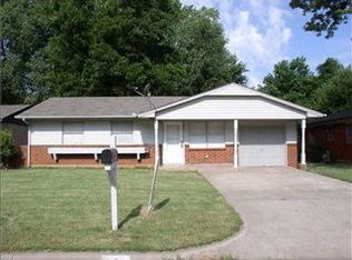 729 S Brookview Ln, Mustang, OK 73064