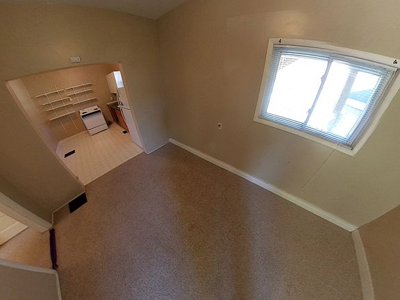 4th image of 327 E 2nd St APT 4