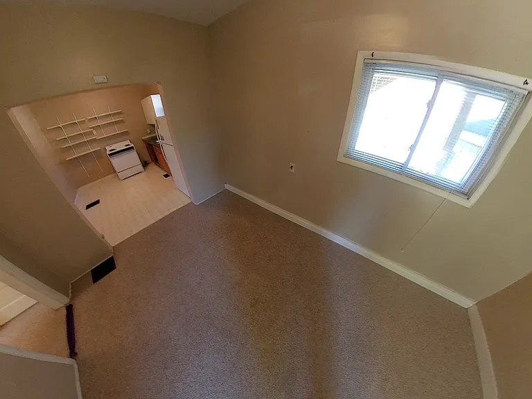 327 E 2nd St #4 — Photo 4