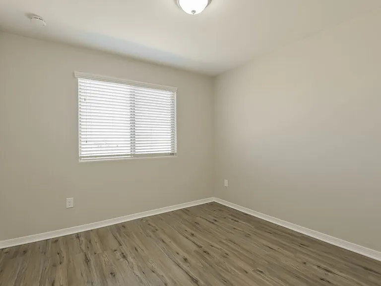 8237 W Kittiwake Ln — Photo 13