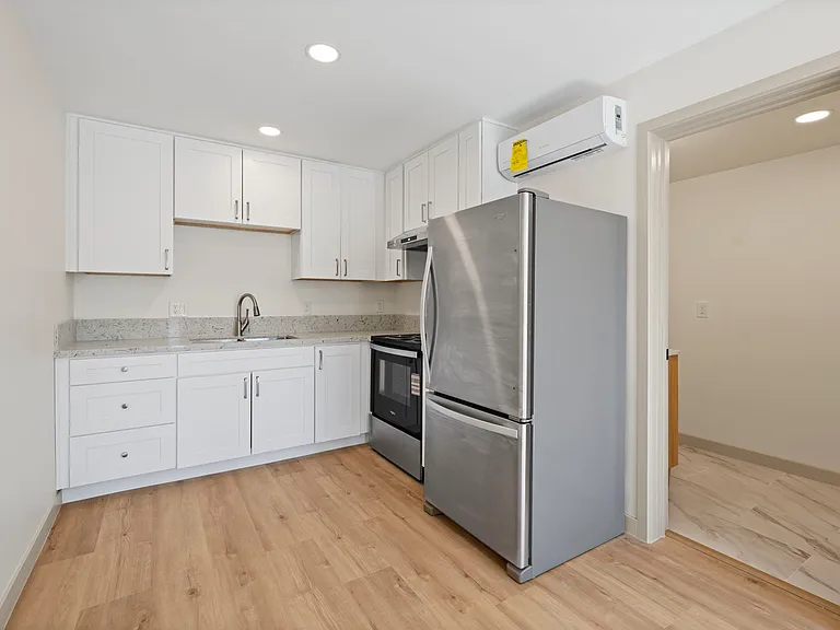 7 E Prospect St #13 — Photo 4