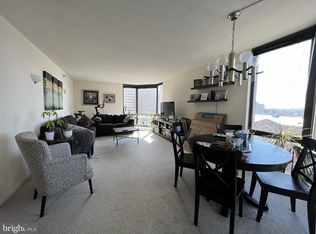 2020 Walnut St APT 14E, Philadelphia, PA 19103