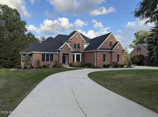 6416 Ridgepond Pl, East Lansing, MI 48823