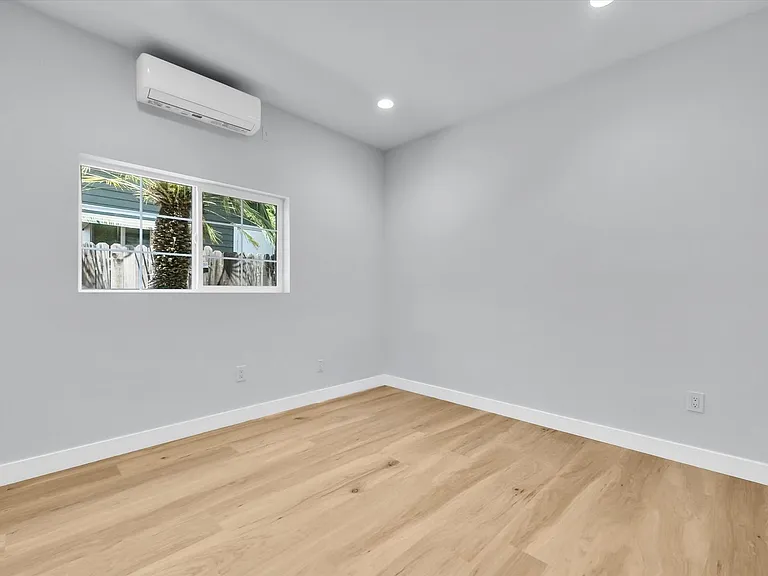 116 N Cornell Ave — Photo 30