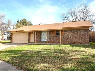 255 Ridgeway Cir, Lewisville, TX 75067