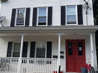 7 Pope St APT 1, Spencer, MA 01562