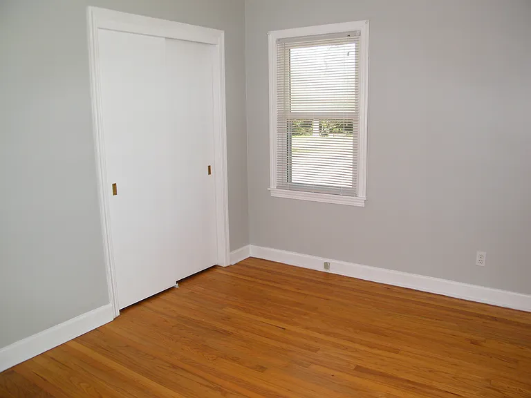 108 Coleraine Dr — Photo 12